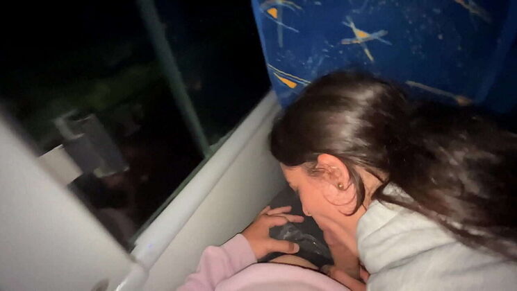 Cxlila Gets a Taste of a Stranger on a Colombian Bus