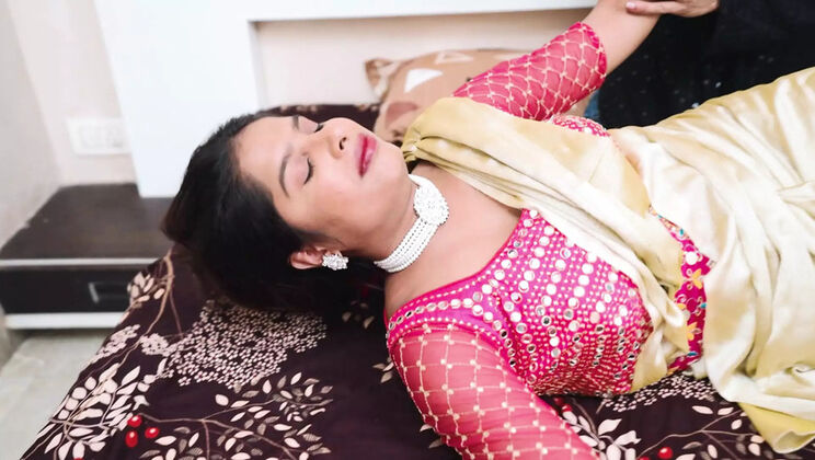 Indian Bhabhi Tejashwini in Saree Hardcore Fuck with Ex-Boyfriend - Deep Throat, Rough Sex, and Cumshot