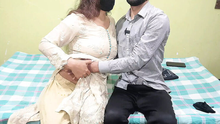 Desi Bhabhi Hot Romantic Sex with Clear Hindi Audio - Indian Couple in Cowgirl Position