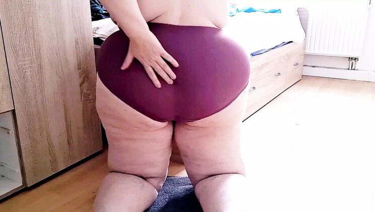 MiaMolly's Big Ass Doggystyle Fuck - German MILF Moans in Homemade HD