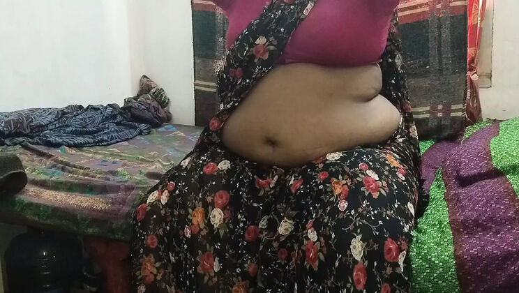 Tamil Housewife Hot Aunty Big Boobs Fucking Hard in Bed
