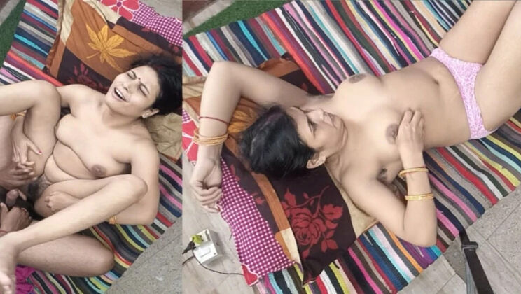 Hot Indian Girl Pyaripooja22 Fucks Neighbor Boy in Private Room - Homemade HD