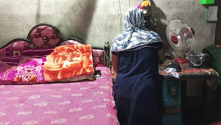 Natural Hot Desi Girl Home Sex - Hindi Audio HD