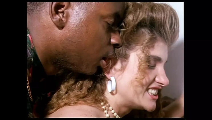 Moana Sex Angel Episode 2 - Lacy Rose Sucks Big Cock in HD Vintage Scene