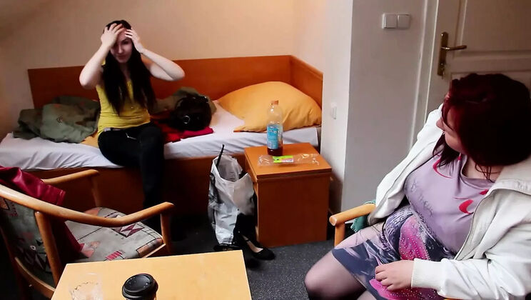 Mom and Daughter Full Movie - Jenny Diamond Gives Blowjob and Takes Cumshot