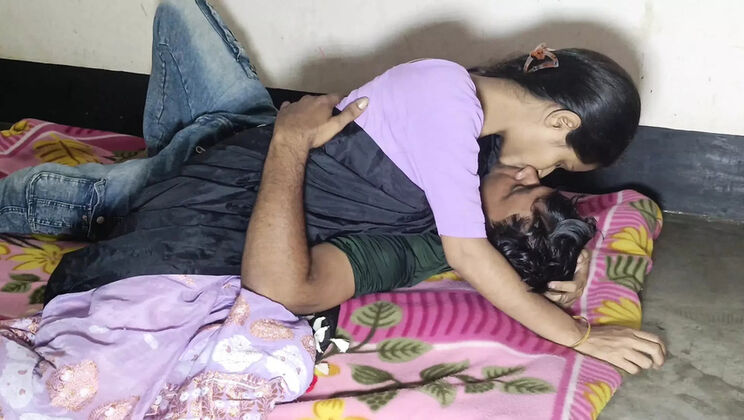 Hot Indian Housewife Doggy Style Sex - Desi Bhabhi Homemade Video 2025