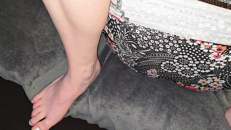 Juicy MILF Wife Gets Her Hairy Pussy Fingered By Husband - Dirty Talk & Foreplay
