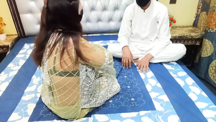 Hot Pakistani Bhabhi Fucked Hard for Gift - Desi Sex with Hindi Audio