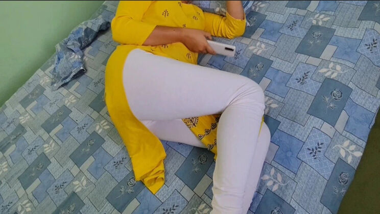 Desi Mili Bhabi Hot College Girl Big Ass Leaked - Hindi Audio, Tight Pussy & Dirty Talk