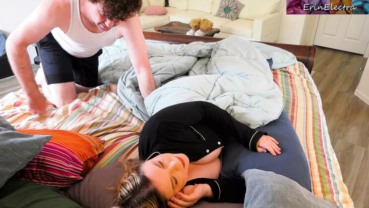 Stepmom Shares Bed With Stepson - Big Natural Tits & Creampie - Homemade POV