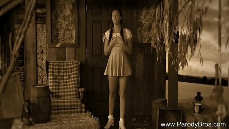 Kansas MILF Gives Hot Blowjob & Handjob - Hardcore Fingering Action