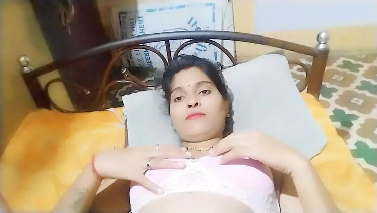 Bhabhi Screams Loudly When Bhaiya Fingers Her Hard - Indian Housewife Fucked Rough