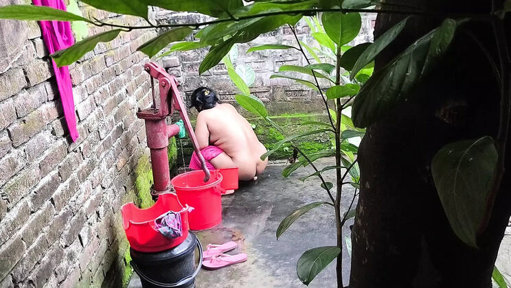 Desi Aunty Takes Bath After I Fuck Her Tight Pussy Doggy Style - SAFI TV