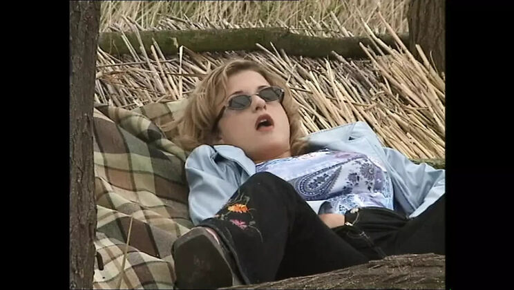 Epic Vintage Lust - Busty Cassandra & Anita Paris Give Hot Blowjobs & Facials in HD - Episode 3