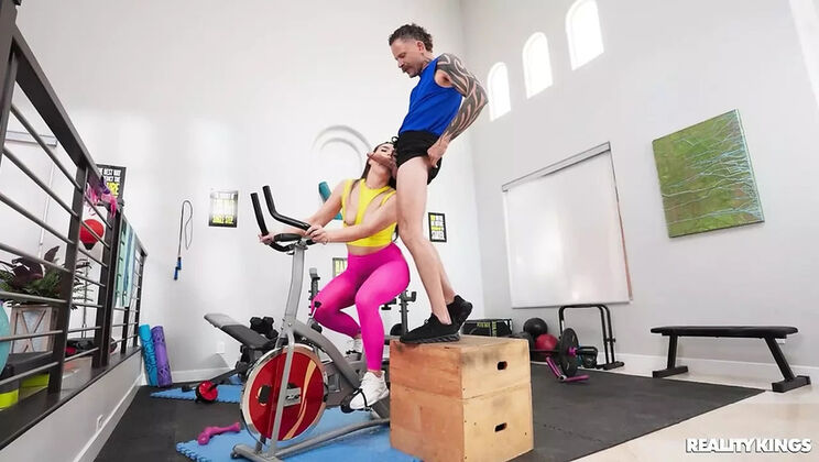 Hot Gym Sex with Ivy Ireland & Scott Nails - Big Tits, Blowjob & Cumshot