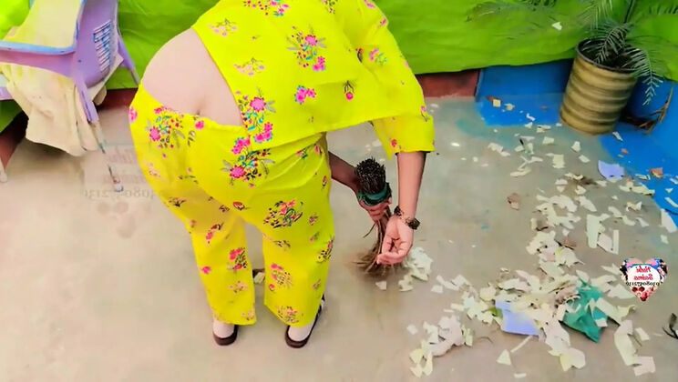 Desi Indian Bhabhi Muskan Rani Hot Anal Sex - Homemade Viral Video