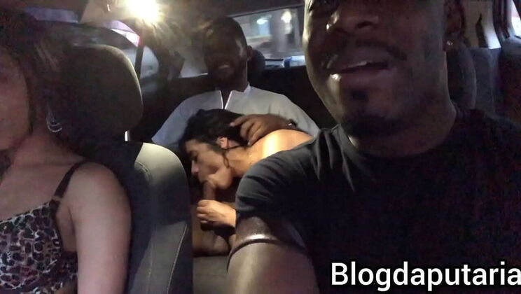 Amateur Couple Fucks in Car - Blowjob & Anal Sex with Black Cock