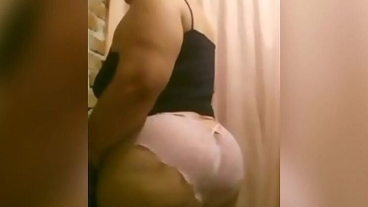 Hot Mature Milf with Big Ass - Culona Madura