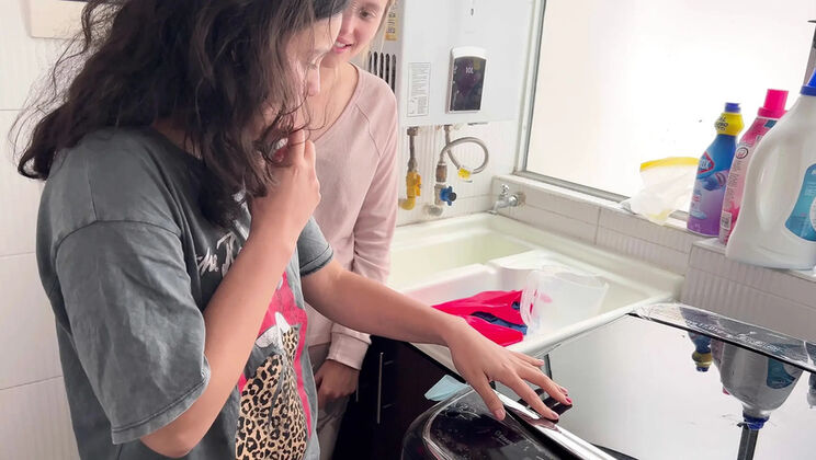 Scarlettandc Lesbian Pussy Eating - Wet Orgasm Fingering & Tribbing