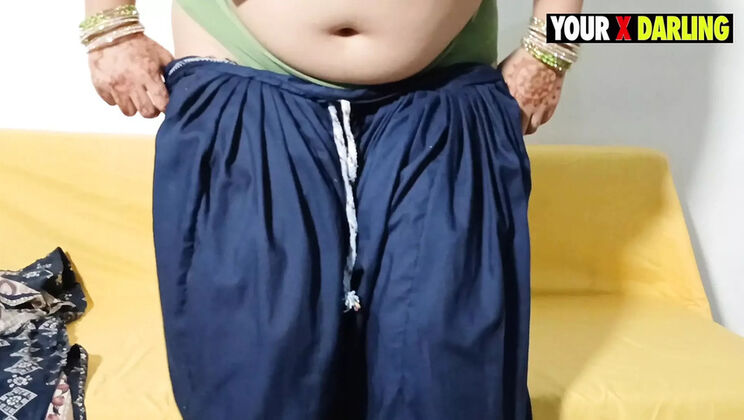 Chubby Indian Housewife Cheats On Husband With Boyfriend - Horny MILF Seduction Hardcore Fucking