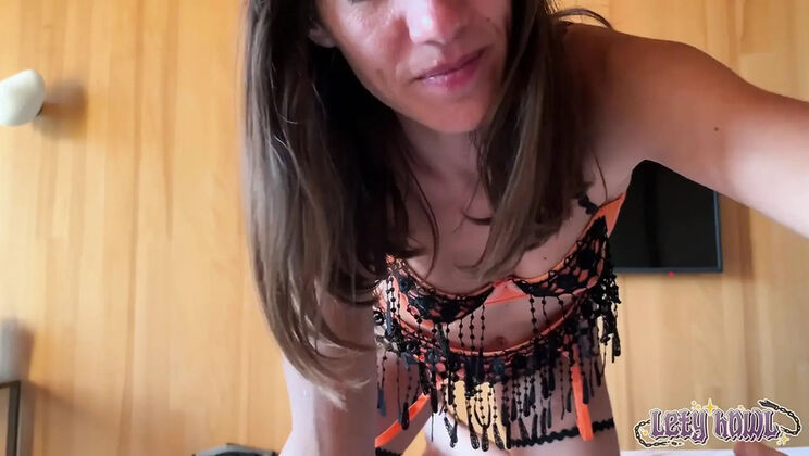 Lety Howl Episode 7: Anal Fucking and Cum Swallowing in Amsterdam Hotel Room