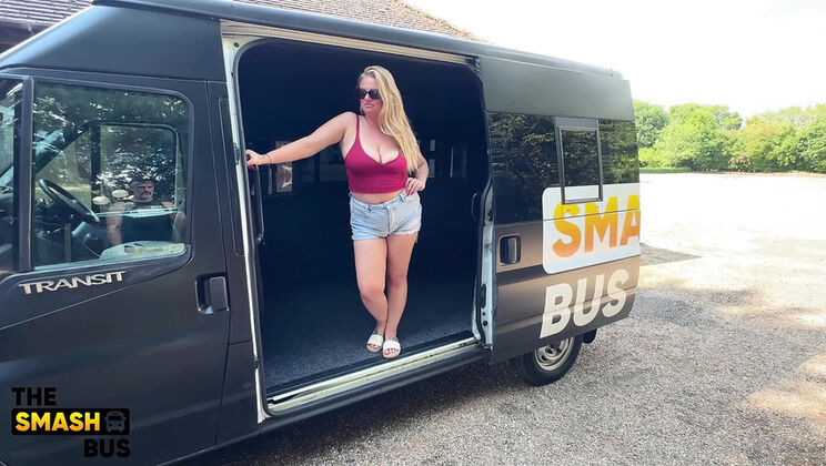 Bonnie Rose Takes BBC Anal in Back Door Scene with Jack Sparrow