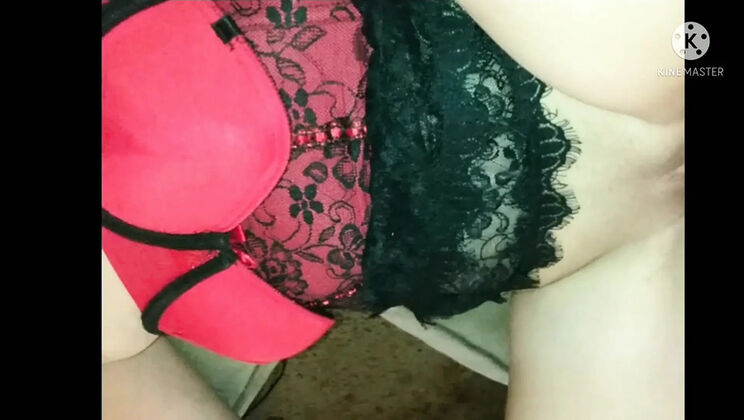 Amateur Housewife Gets Sloppy Creampie From Bull While Hubby Watches POV