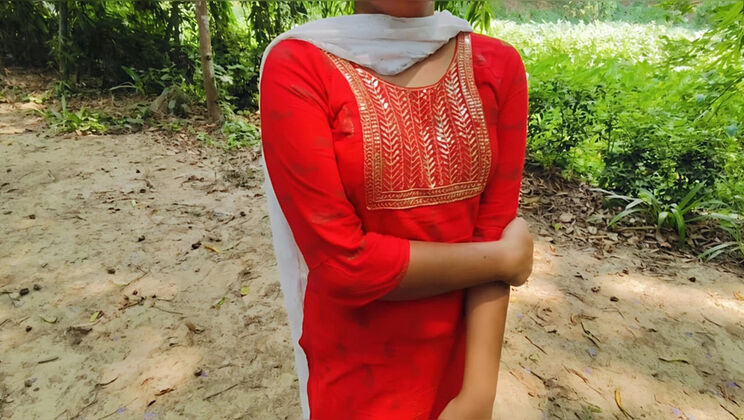 Mili Bhabi Desi Village Girl Tight Pussy Fuck in Jungle - Indian Sex Outdoor