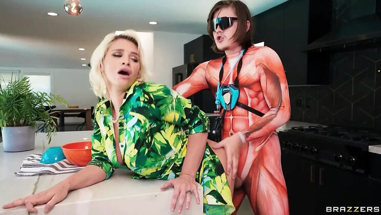 Big Tits Blowjob: Kali Roses and Charli Phoenix Teabagged with Big Cock Cumshot