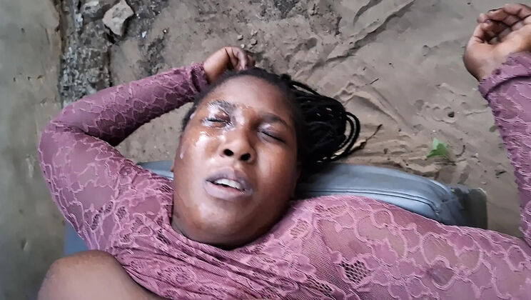 Hot Pretty Bitch Loves Big Long Dick Fucking in Missionary