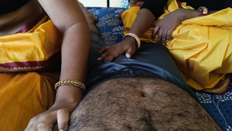 Indian Threesome Hard Fucking - Pushpa Valli & Laxi Ammu College Maid Roleplay