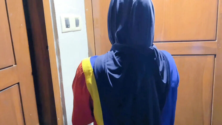 Naughty Indonesian Hijab Teen Fucked by Boss in Hotel Room - Homemade Creampie Sex