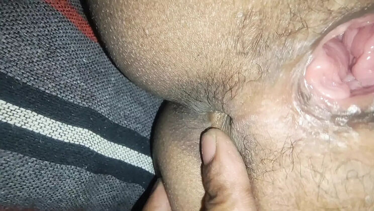 Bhabhi's Tight Pussy Fingering - Raajveer Full HD Indian Homemade