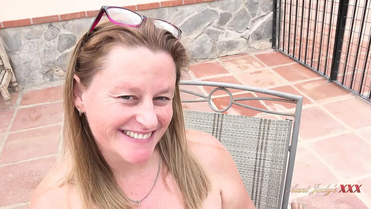 Busty MILF Marie X POV Blowjob in Lingerie - British Real Estate Agent Sucks Your Cock