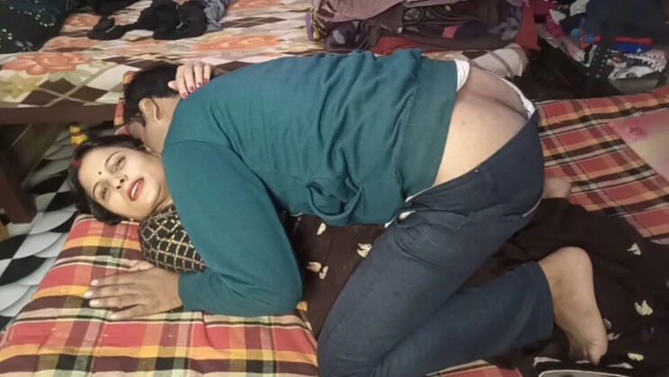 Young Indian Bhabhi in Black Saree Calls Neighbor Brother-in-law for Hot Sex - Homemade Fucking & Moaning