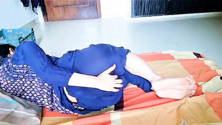 Pakistani Housewife Muskan Rani Homemade Sex Tape Viral HD Video