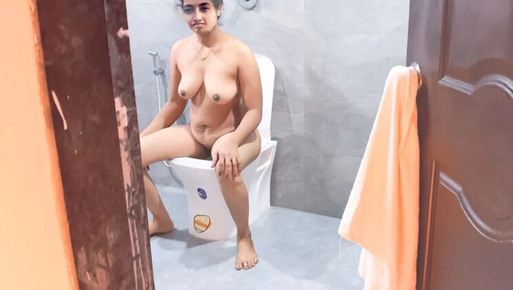 Sexy Komal Indian Bhabhi Takes Bath - Homemade Doggystyle & Cumshot in 4K