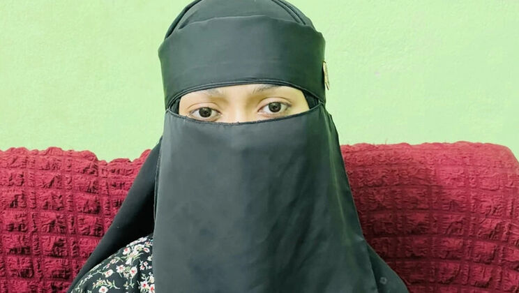 Kaleonjoybd Fucks Horny Bhabhi While Husband is Away - Desi Homemade Cheating Sex