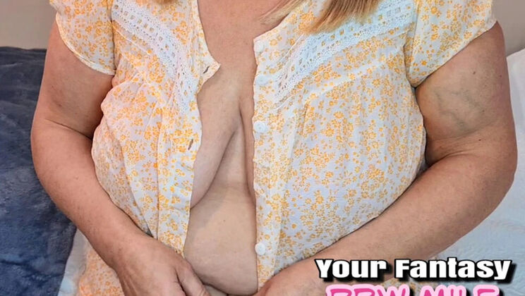 Hairy Pussy Bedtime Fun - Amateur BBW MILF Wife Cheats Homemade