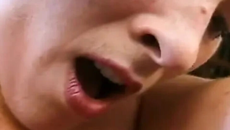 Blonde MILF Razor Candi Facesitting & Pussy Eating - Submissive Guy Obedience