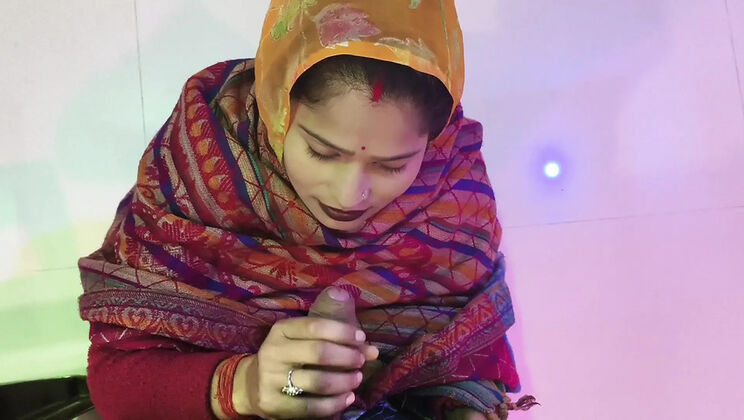 Desi Indian Couple Homemade Sex - Real Amateur Romance with Brunette Wife