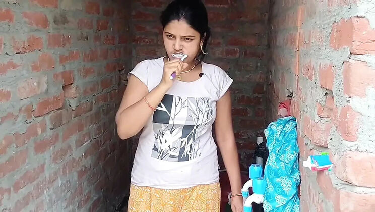 Indian MILF PoojaSex Fucks Airbnb Host First Time Anal Homemade HD