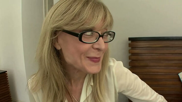 Nina Hartley Slutty Cougar Blowjob for Young Man's Big Cock