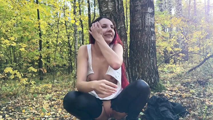 Amateur MILF With Giant Ass Gives Blowjob Outdoor - Homemade Russian Couple