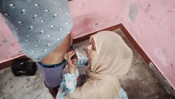 Desi teen Pooja gets nice fucking in amateur creampie sex with Shahilsingh119