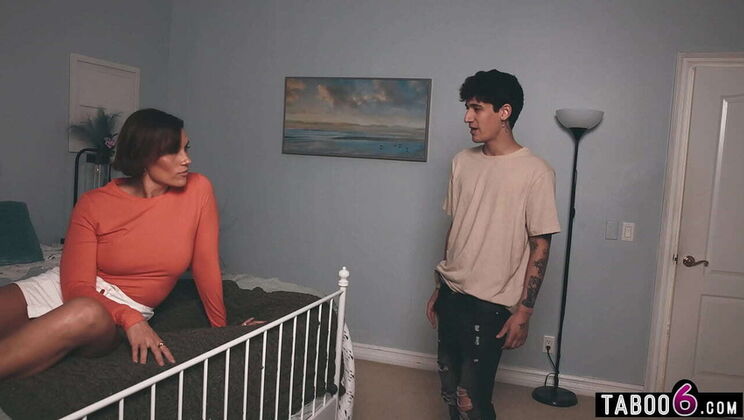 Arab stepmom MILF squirting pussy caught by stepson