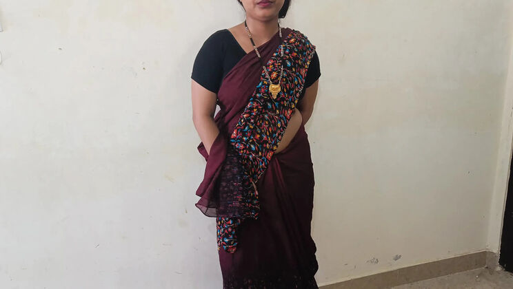 Homemade Desi Housewife Fucking Hard in Doggy Style - Amateur MILF Hot Sex