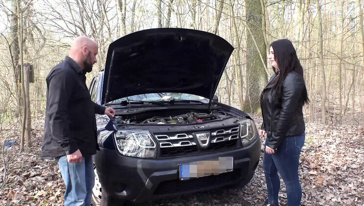 German amateur Lady Elisa sucks big cock in car backseat outdoor blowjob