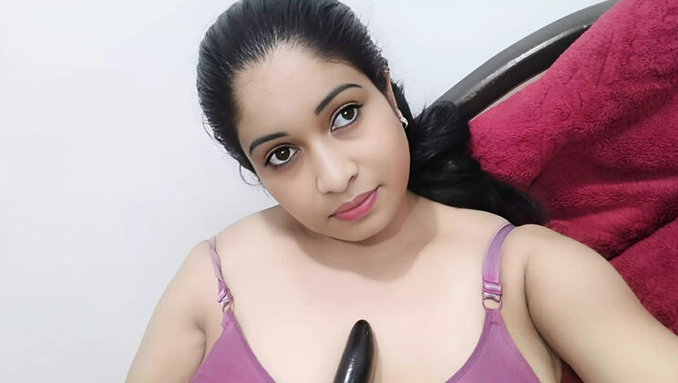 Desi Cheating Wife Hindi Audio Pussy and Ass Fucked Hard with Cucumber - Yourdidipriya & YourUrfi