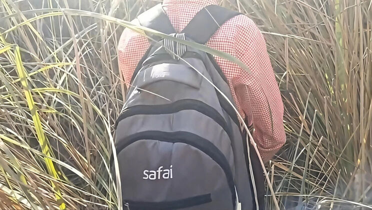 Desi Indian School Girl Jungle Sex Viral MMS - Hot Village Teen Hardcore Fucking